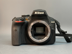 Nikon D3400 Kit AF-P DX 18-55mm G VR 9.500 кадров