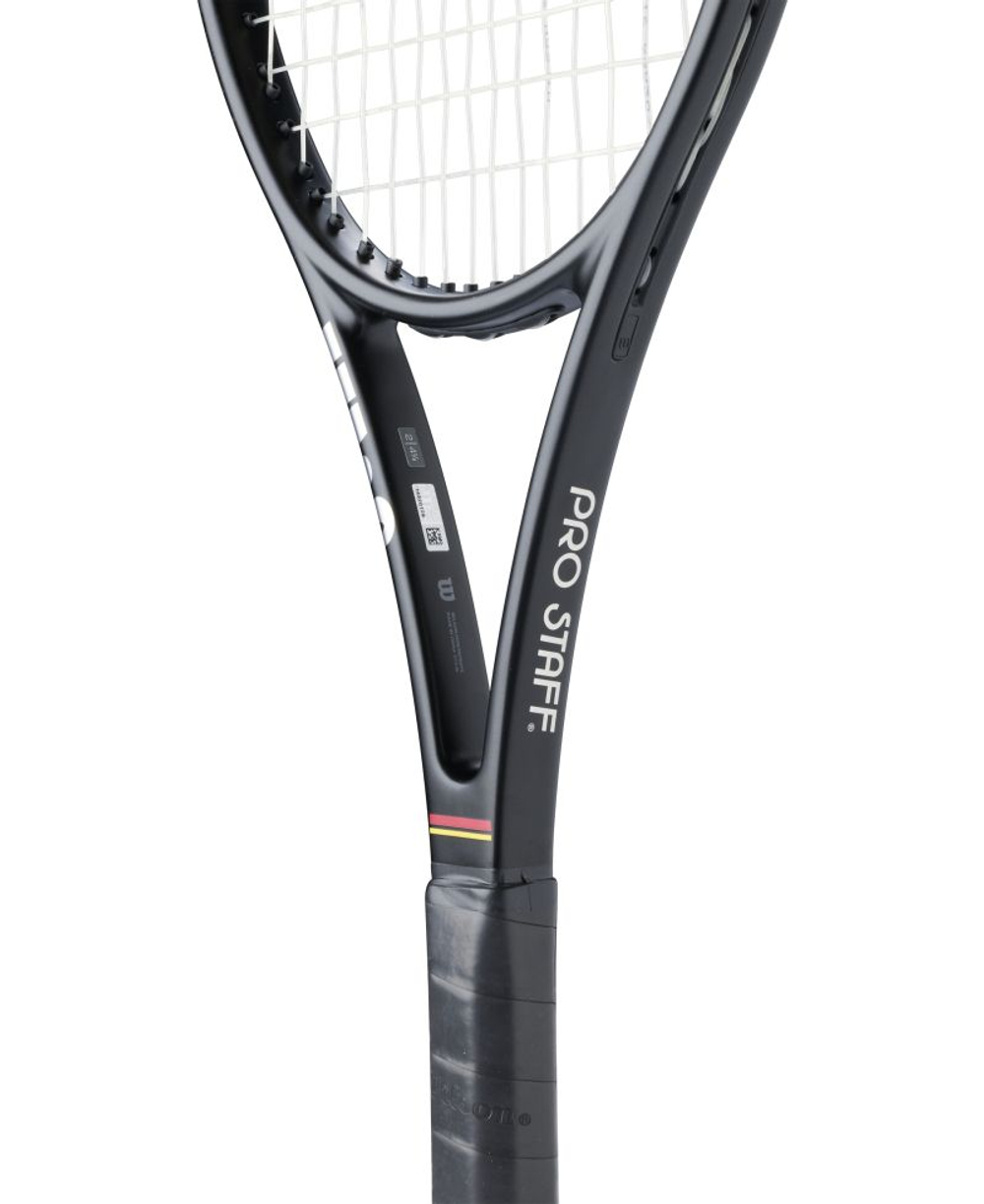 Теннисная ракетка Wilson Pro Staff 97UL Classic - strung