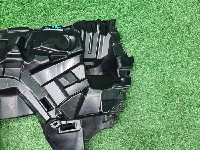 Кронштейн переднего бампера BMW X7 G07 (19-22)