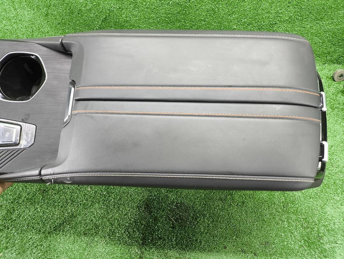 Подлокотник Changan Uni-K (2020-н.в.)