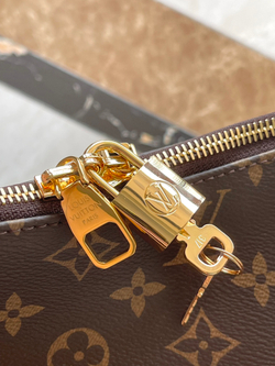 Louis Vuitton Slouchy PM