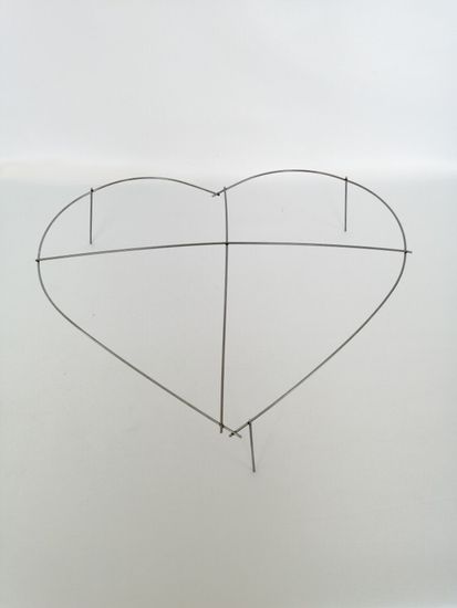 Каркас СЕРДЦЕ МАЛЮТКА с ножками