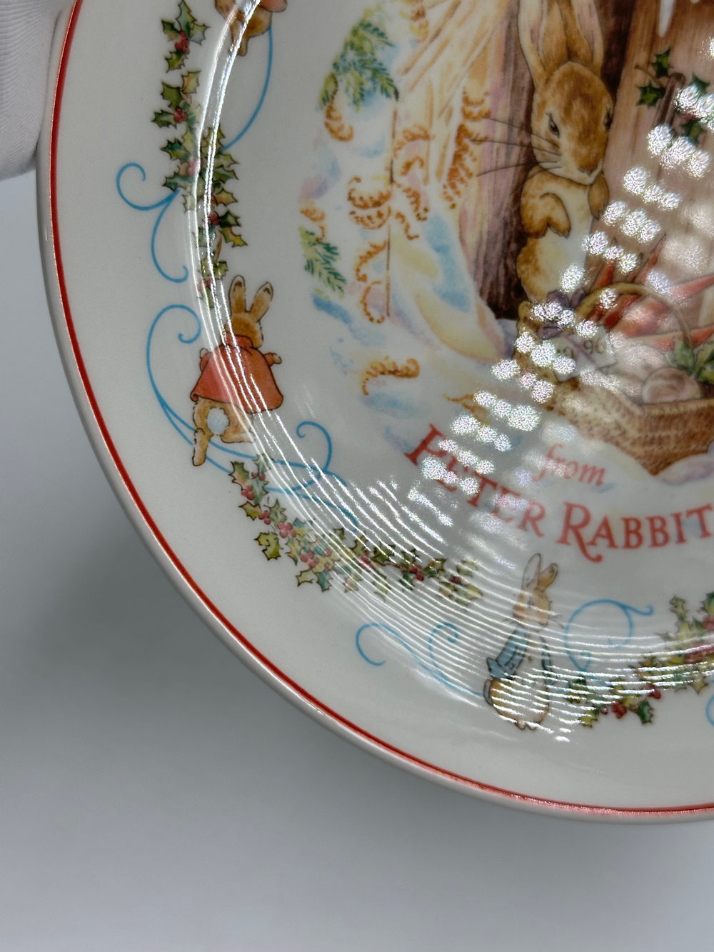 Тарелка Merry Christmas from Peter Rabbit Wedgwood 1996 год