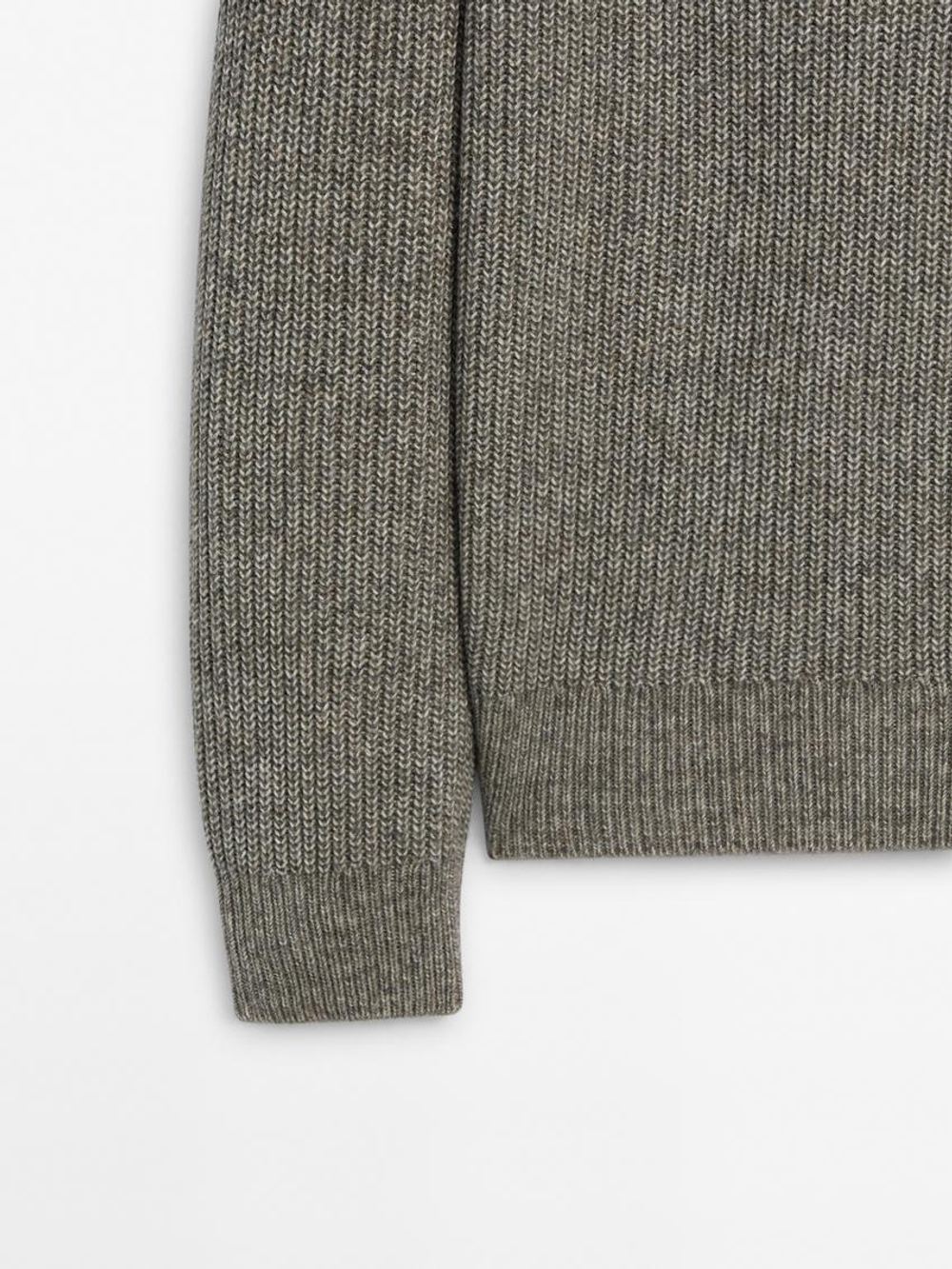 Massimo Dutti Свитер из смесового хлопка с воротником-стойкой, норка