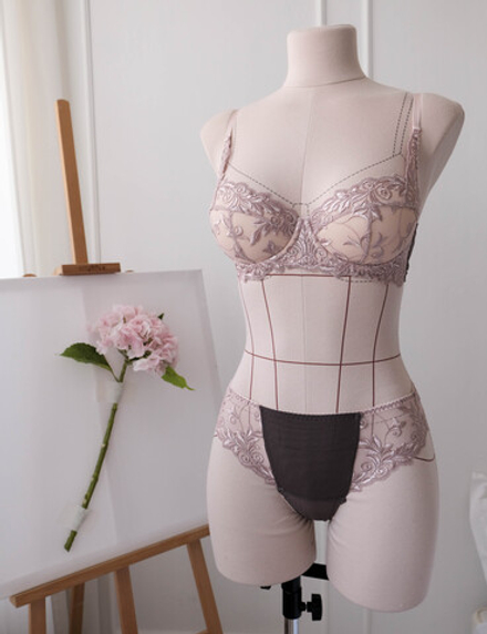 Мастер-класс по конструированию и пошиву нижнего белья "Комплект Adeline"