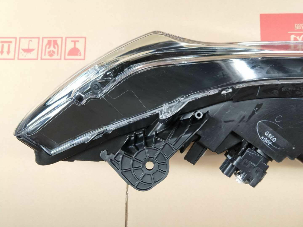 Фара LED левая Honda Accord 10 поколение (оригинал,)