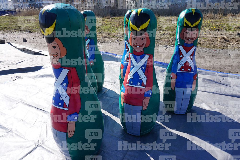 Аттракцион Кегли: Гусары (6шт) + Мяч (1шт)