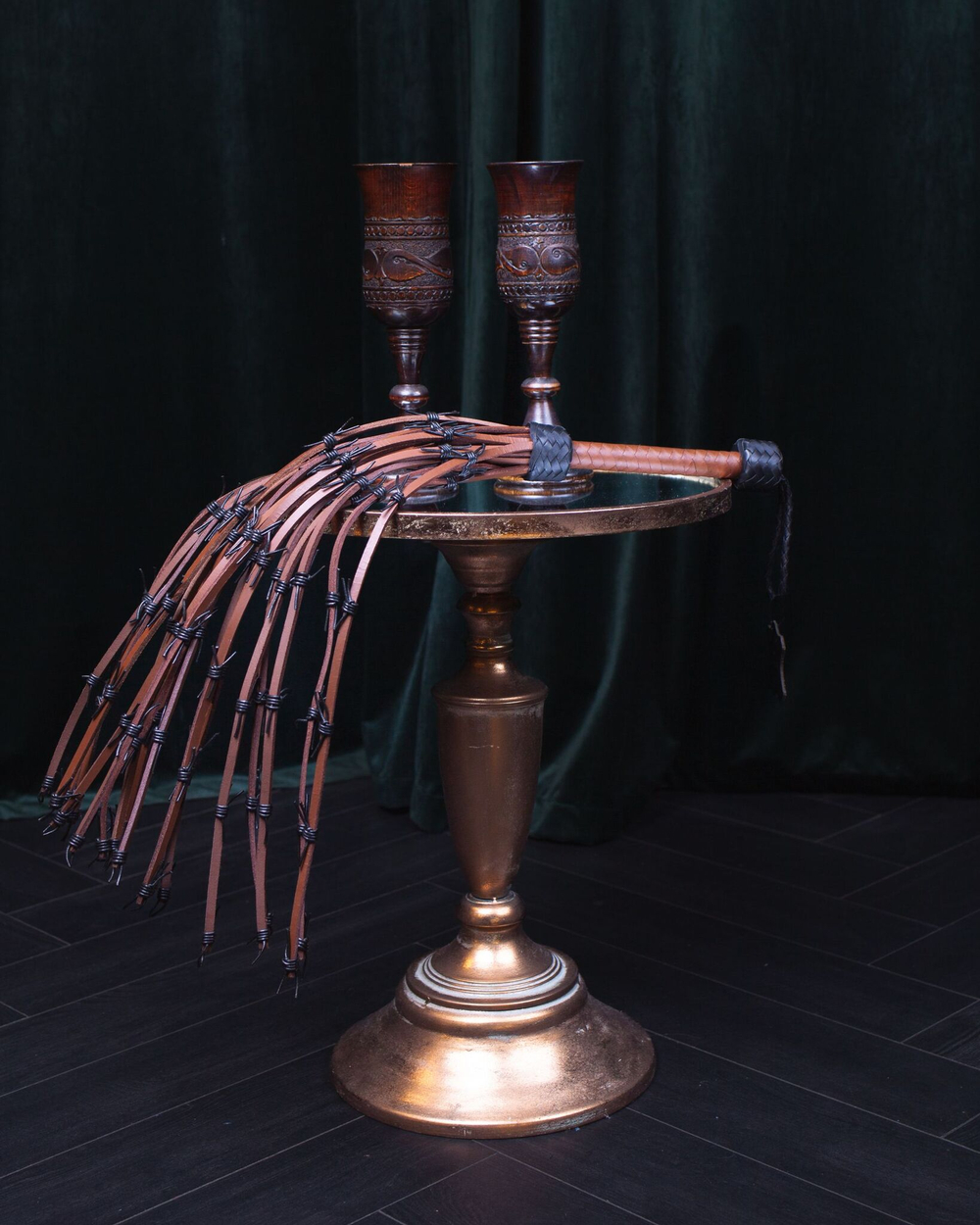 Коричневый флоггер Scandal из натуральной кожи - 78 см. (Цвет: коричневый)