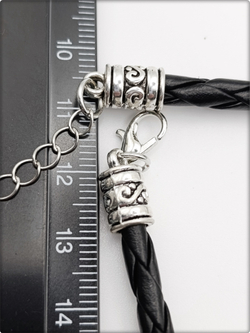 Шнурок, гайтан плетённый с подкулонником, длина 50см. ПУ кожа.