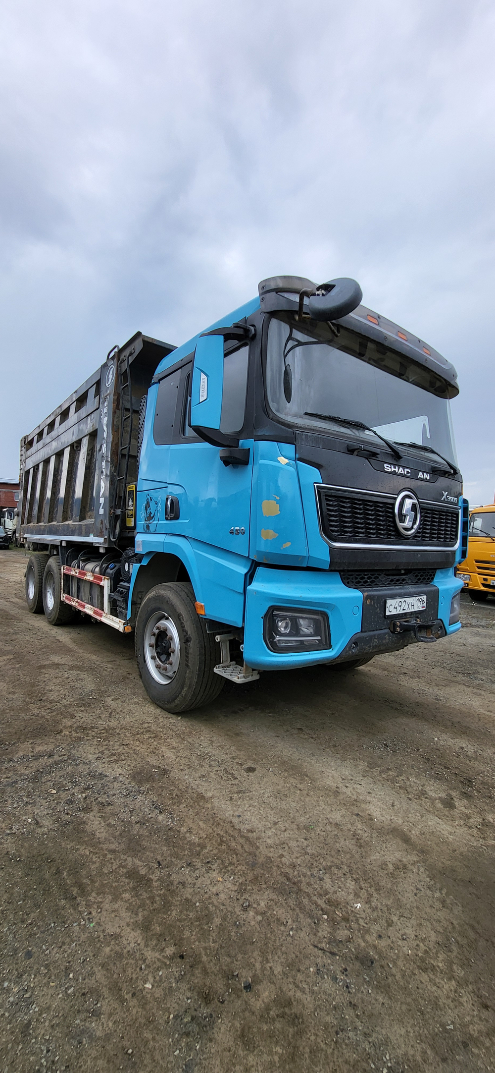 Shacman (Shaanxi) SX* 6x4 Самосвал SX32586V384 (Дизельный, 11,6 л, 423 л.с., МТ)