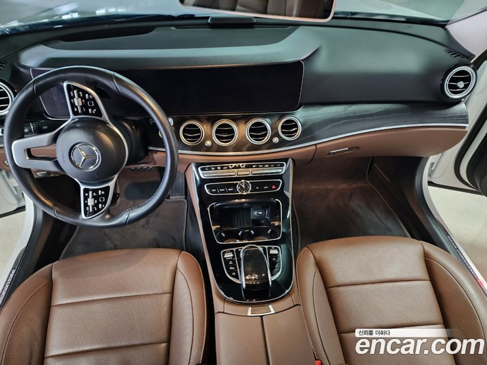Mercedes-Benz E-Class W213 E300 Avangarde (06.2020)