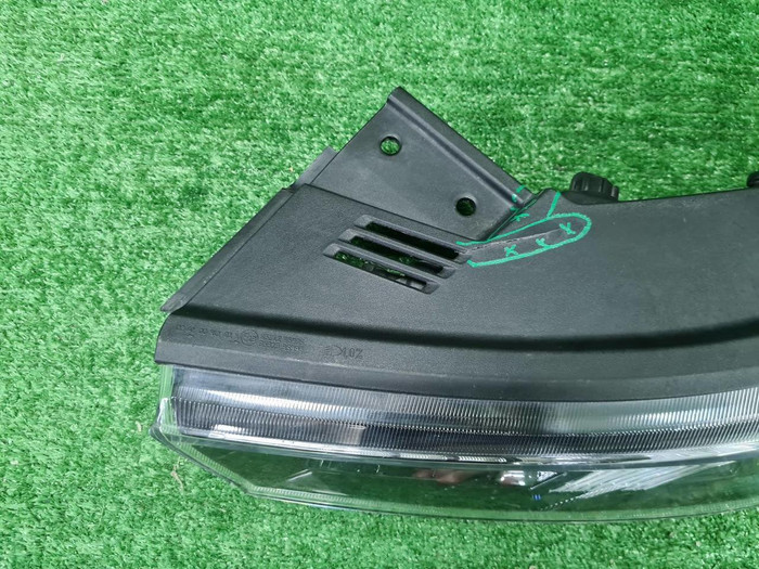 Фара габаритная левая Hyundai Palisade (2018-2022) LED