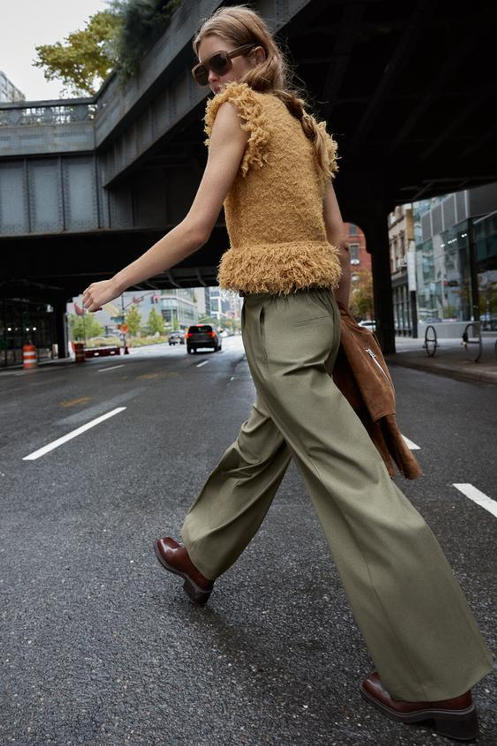 ZARA БРЮКИ PAPER BAG С ПОЯСОМ, ЗЕЛЕНОВАТЫЙ