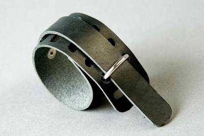 Сбруя на фаллос (Цвет: черный с серебряным)