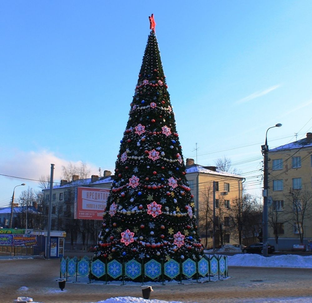 Комплект украшений на уличную елку "Кремлевская"