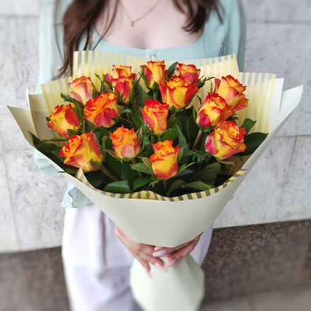 Букет из 15 оранжевых роз (Кения 40 см)