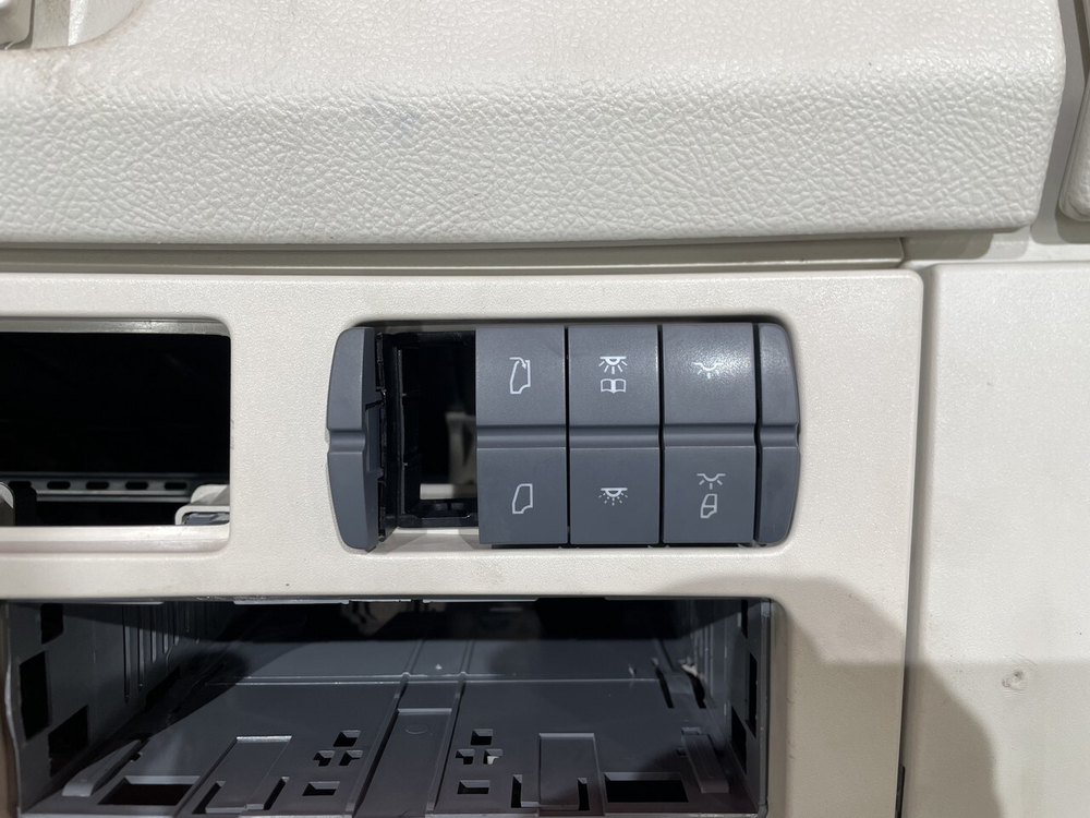 Консоль кабины верхняя 2024г.