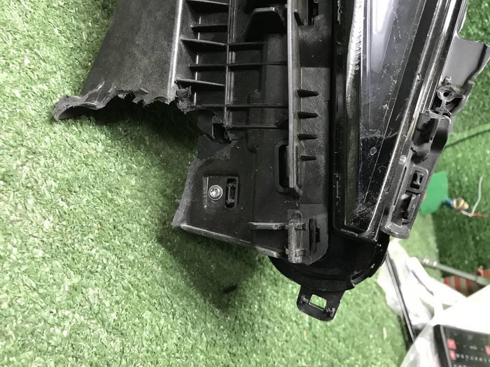 Битая Фара левая Geely Atlas 2 (2023-н.в.) LED