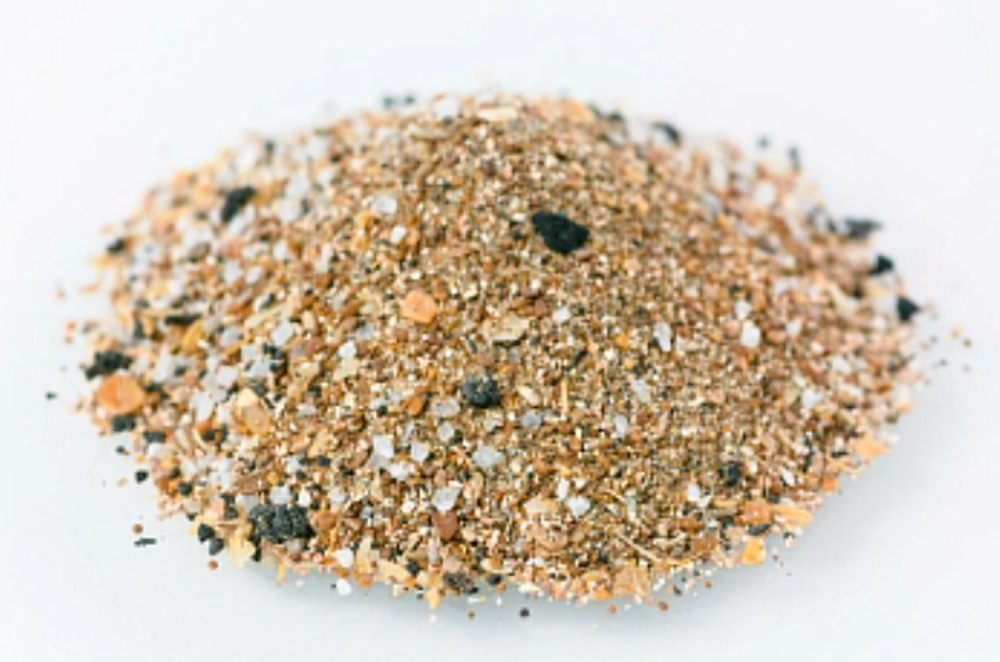 Зоомир Лакомство д/птиц Минеральный MIX для яркости и укрепления пера, 600гр