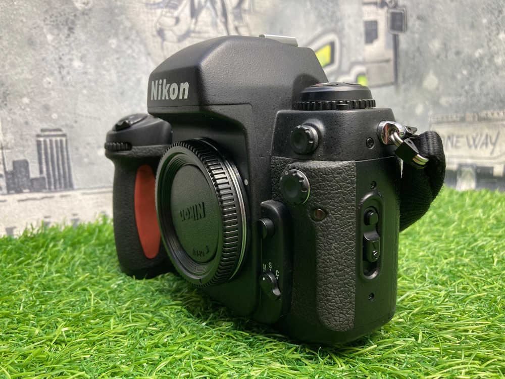 Nikon F100 Как Новый