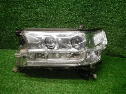 Фара левая Toyota Land Cruiser 200 (2015-2021) LED