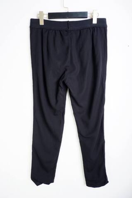 Брюки JNBY обтягивающего кроя, визуально на 48 размер