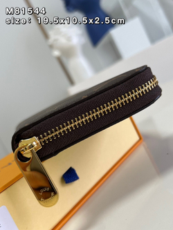 Louis Vuitton Zippy Wallet