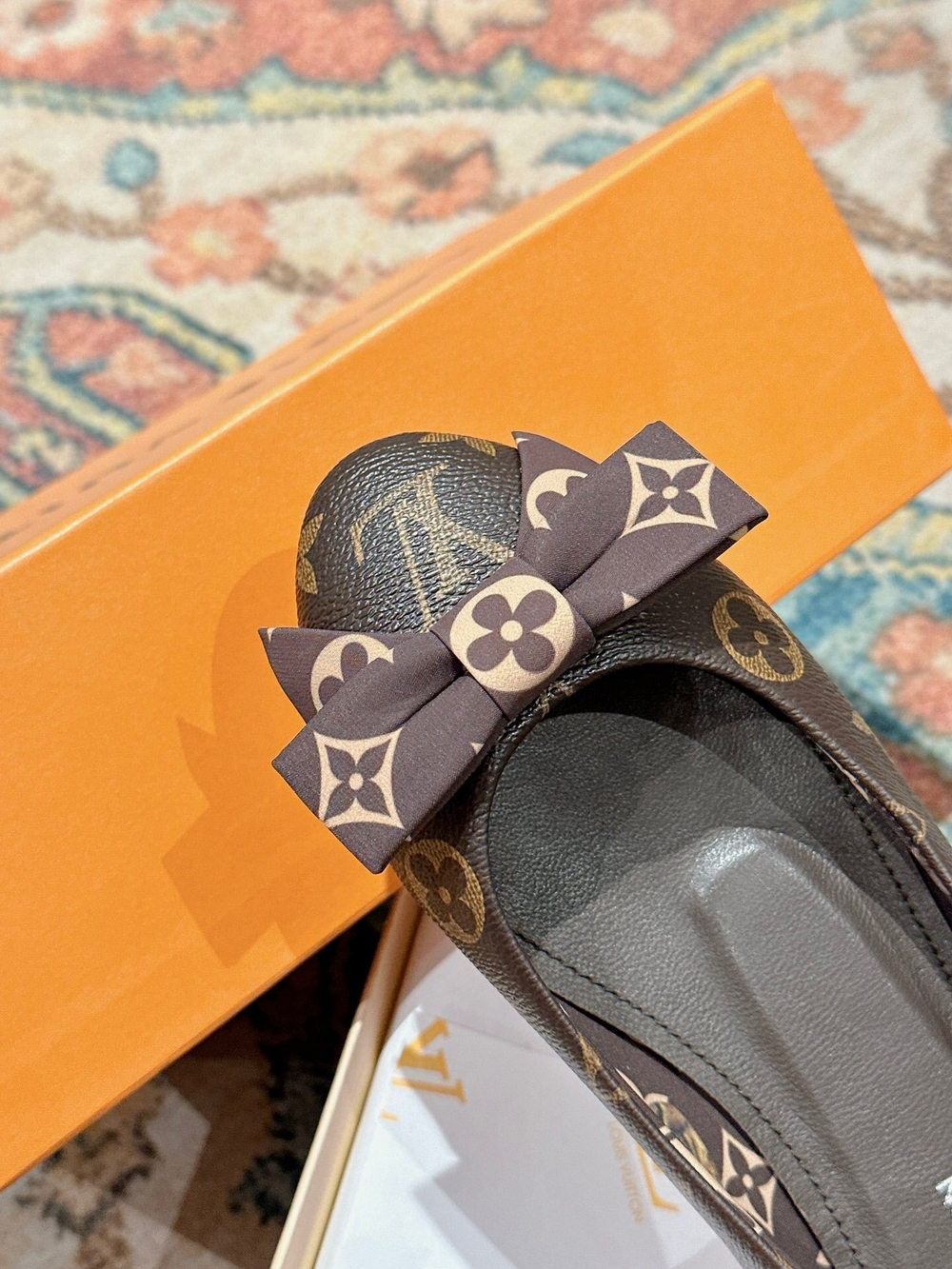 Louis Vuitton Flats (4 colors)
