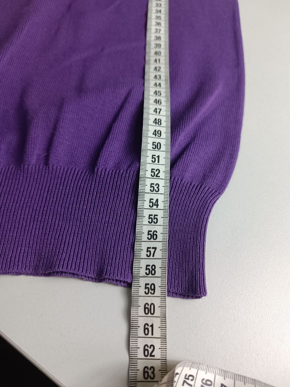 Джемпер Zara яркого оттенка на 44 размер