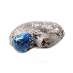 Кавансит в породе асс.