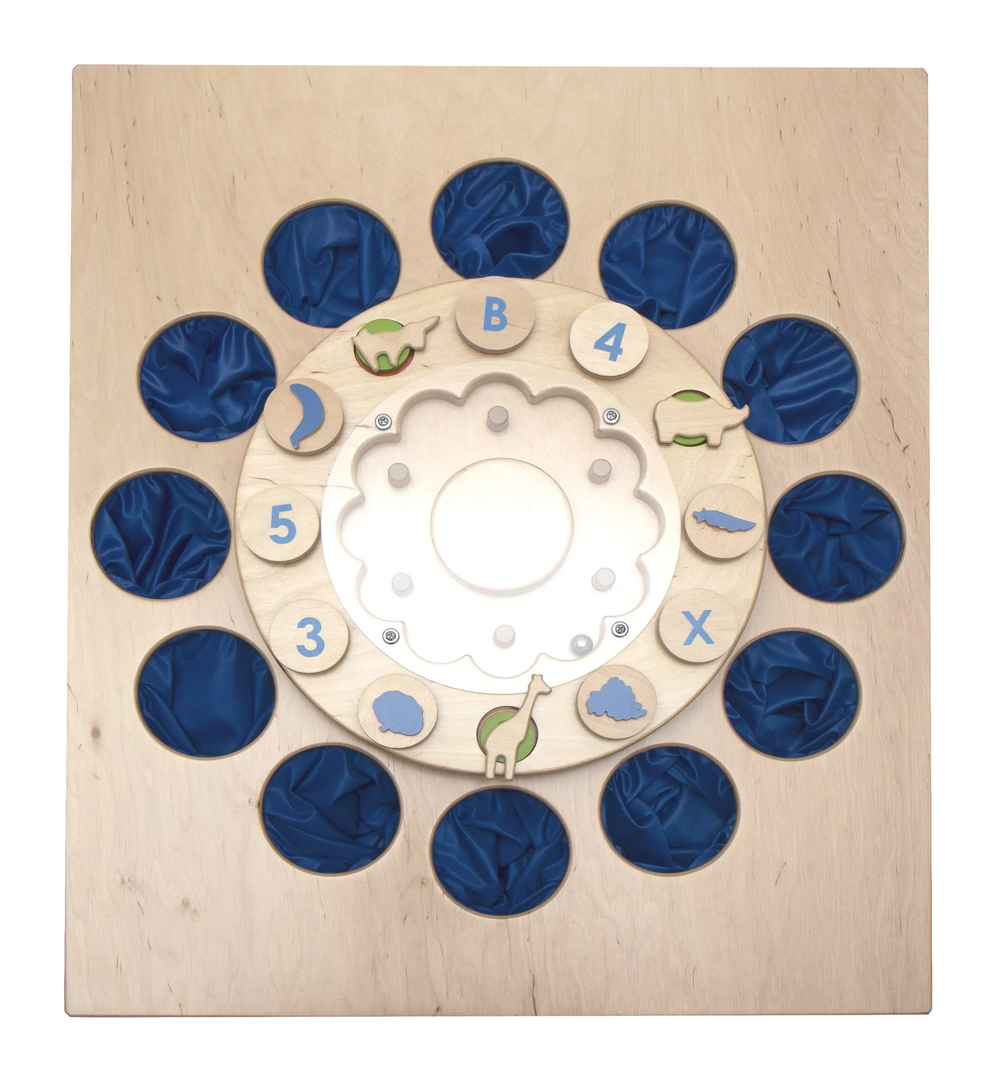 Полифункциональный комплекс с игровыми панелями, мобильной стойкой и основаниями