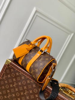 Louis Vuitton Keepall 25