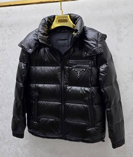 Пуховик Prada