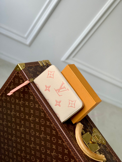 Louis Vuitton Zippy Wallet