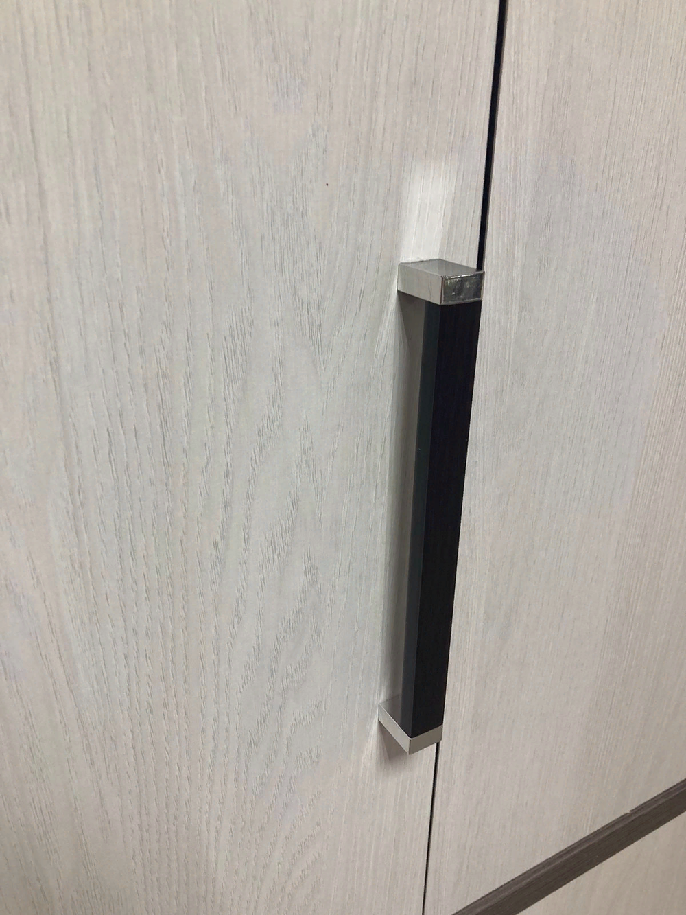 Пенал Ольга-13 ЛДСП шкаф 1-но дв для белья ясень анкор темн/ясень анкор св