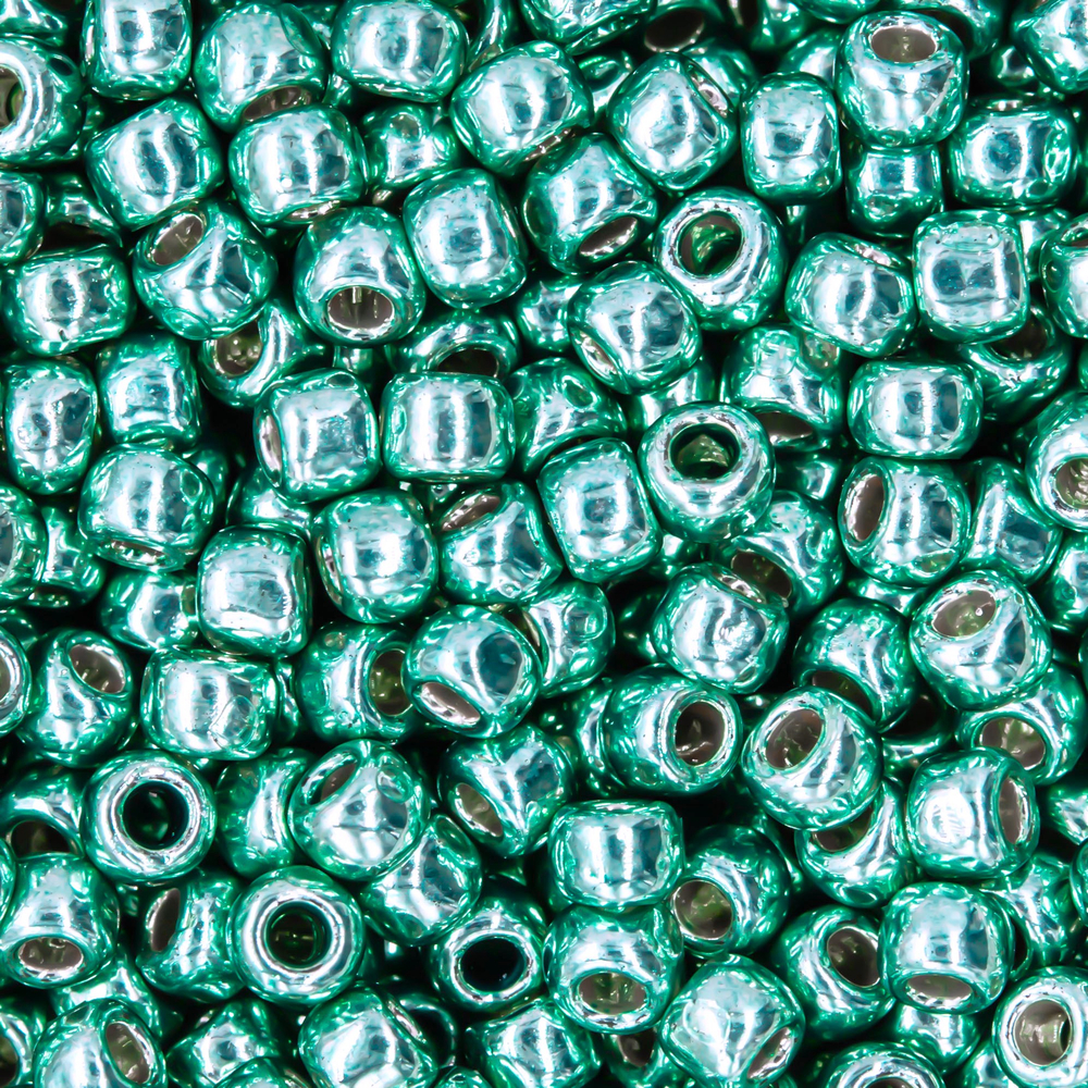 Японский бисер TOHO Round 8/0 (№PF561), непрозрачный глянцевый с металлическим блеском