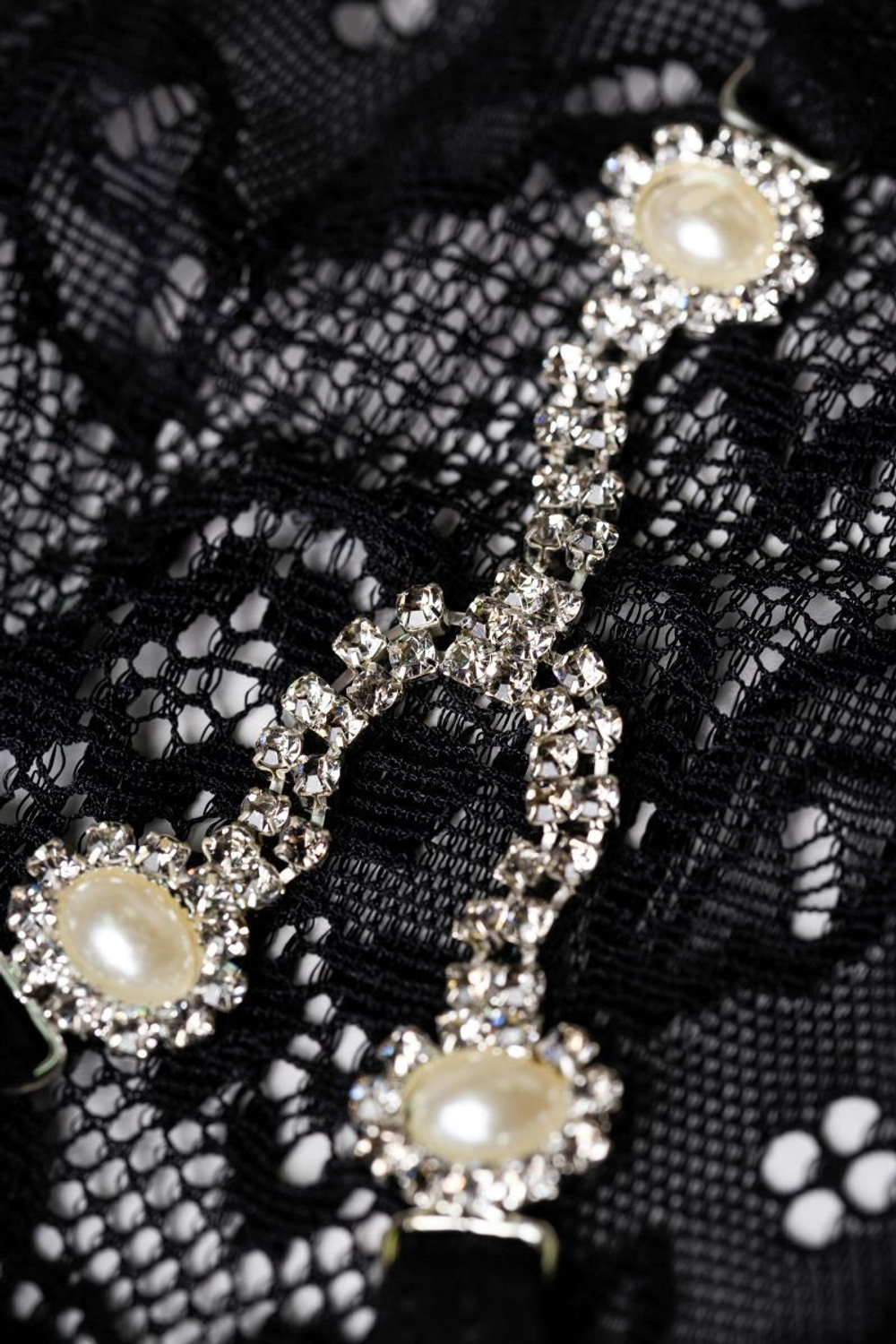 Трусики-стринги со стразами и бусинами Aileen (Размер: S-M-L) (Цвет: красный)