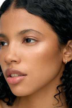 ZARA Жидкий хайлайтер — SUNREAL