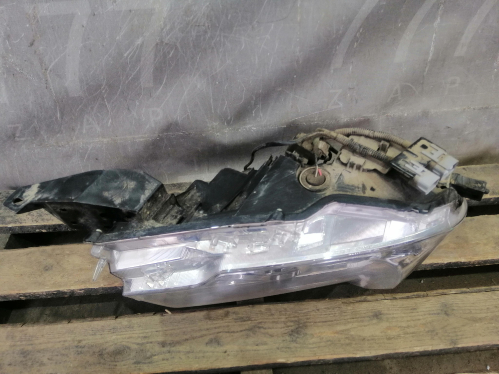 Фара правая Toyota Land Cruiser Prado 150 17-24 Б/У Оригинал 4H0821106B