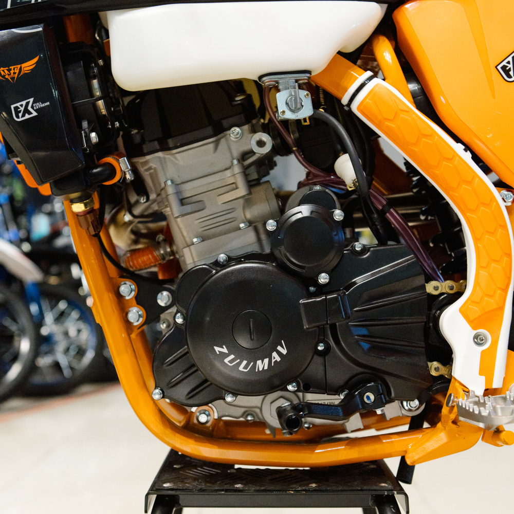 Мотоцикл кроссовый Zuumav FX K8 (NB300) Orange 21/18