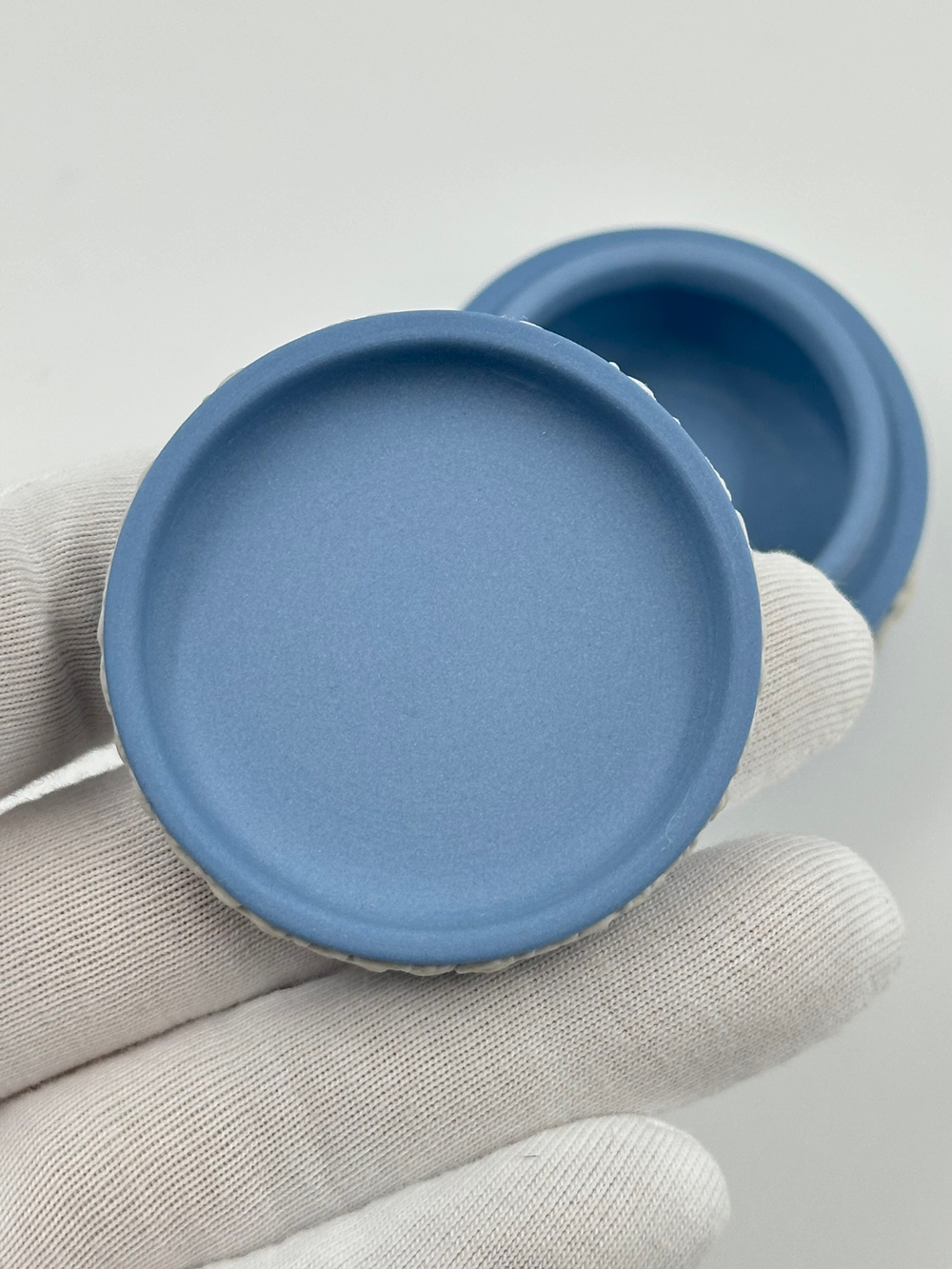 Миниатюрная шкатулка Wedgwood голубая