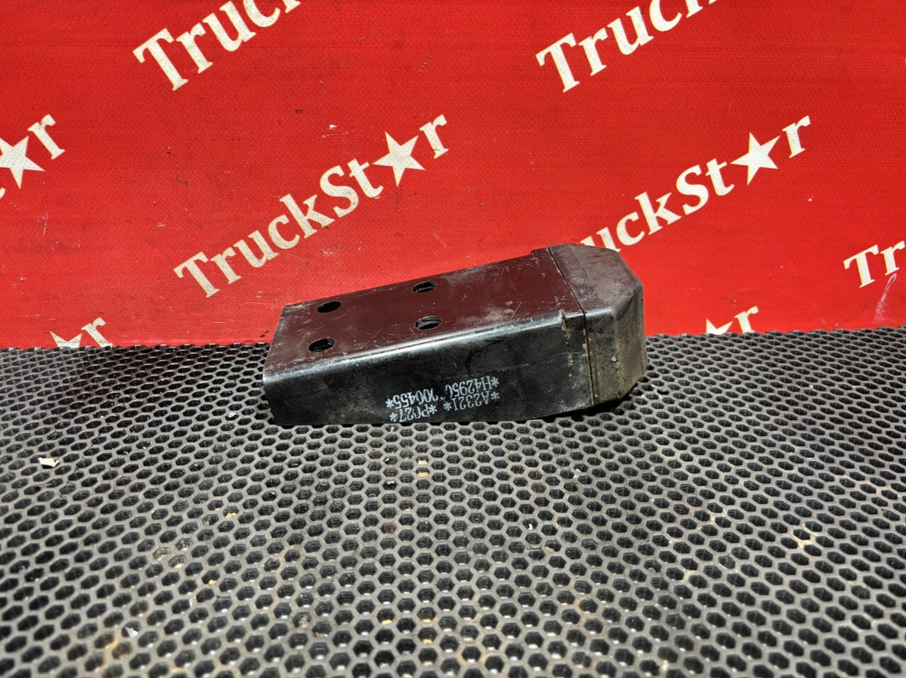 Отбойник рессоры 2024г