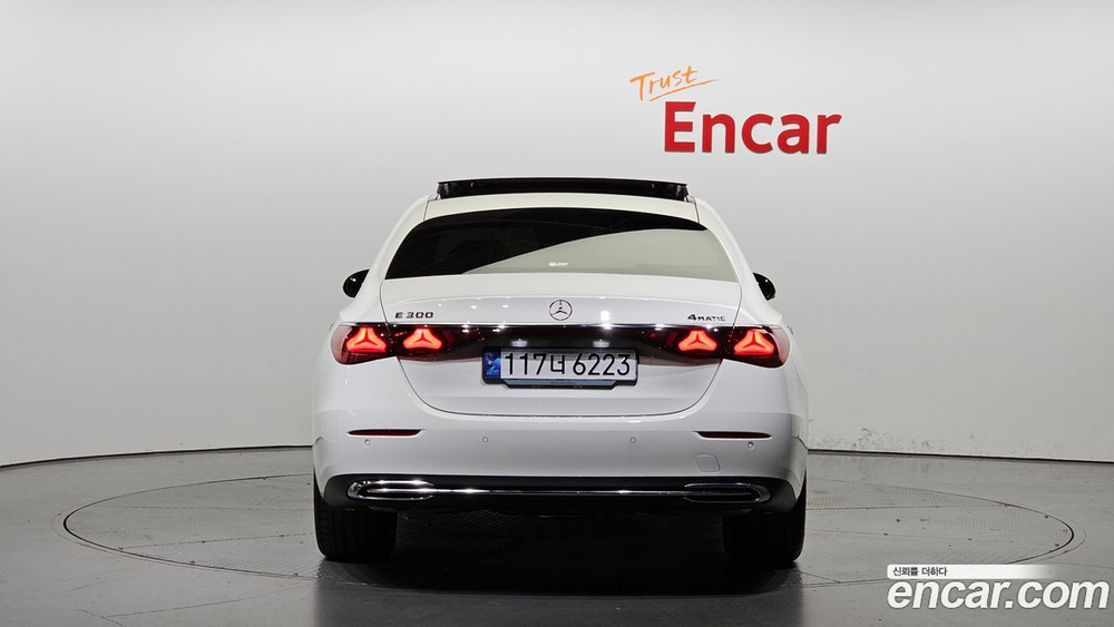 Mercedes-Benz E-Class W214 E300 4MATIC Exclusive (02.2024)