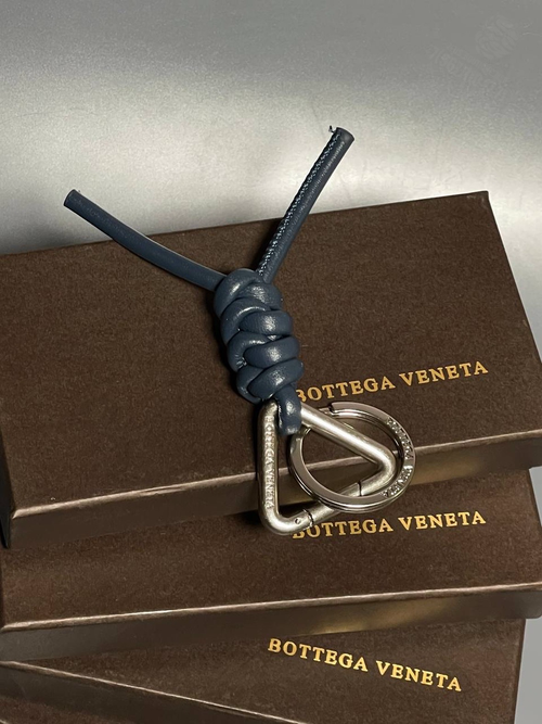Брелок Bottega Veneta
