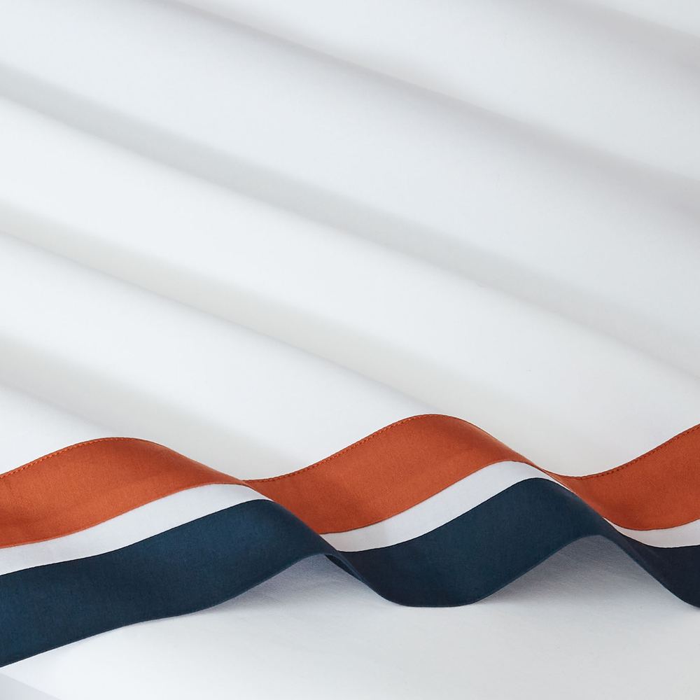 Постельное белье 2 спальное евро Сlaire&Caroll Jacqueline белое с темно-синим кантом