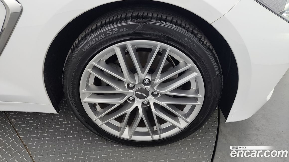 Genesis G70 2.0T (06.2020)