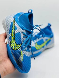 Детские футбольные бутсы Nike Football