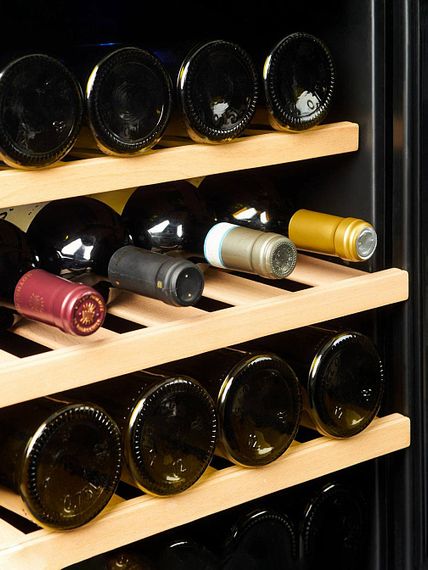 Винный холодильник Vinosafe VSF21AM