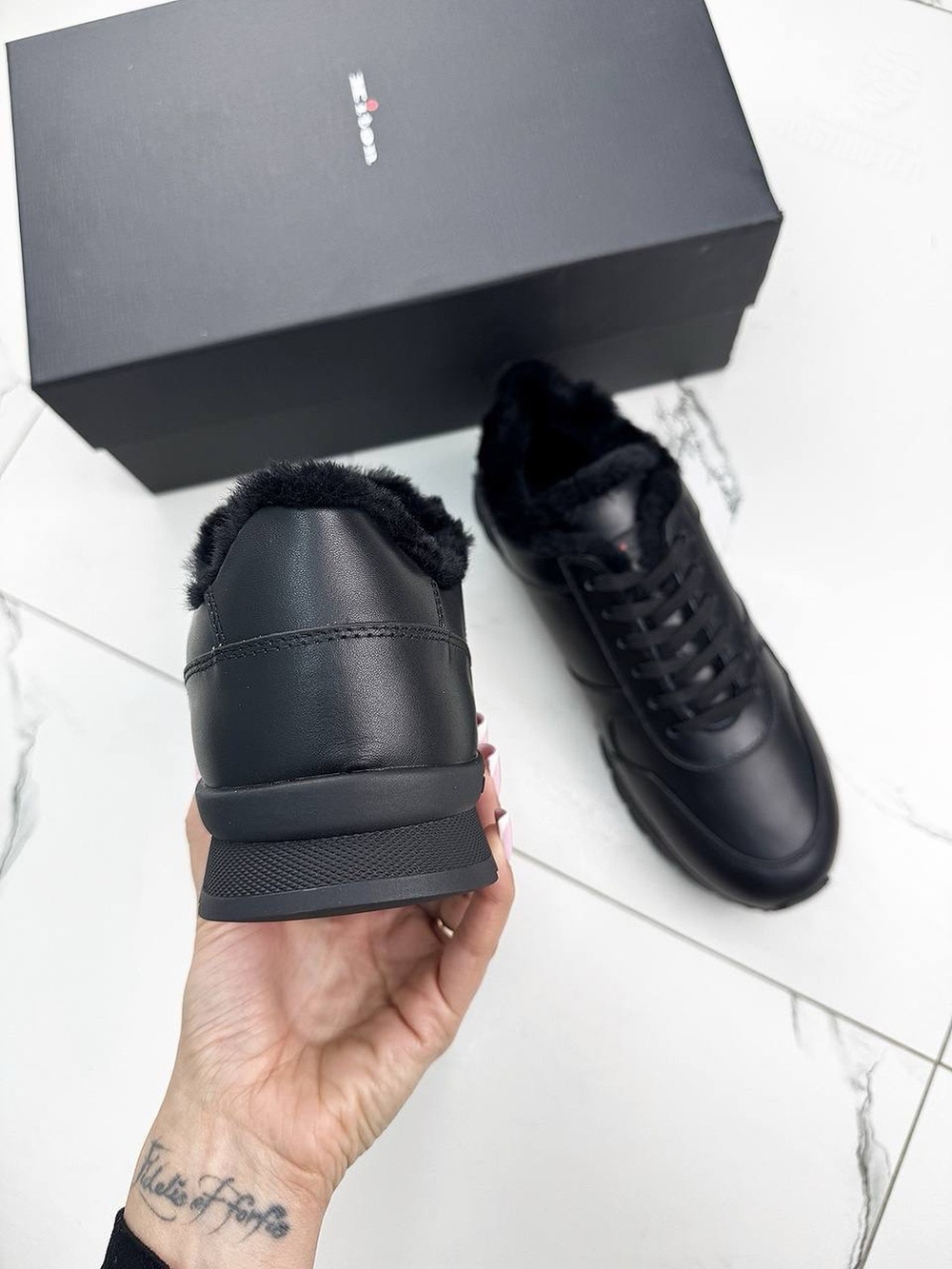 Кроссовки Kiton