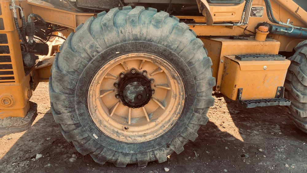 Bull 4SX Экскаватор-погрузчик 4SX (Дизельный, 4,6 л, 116 л.с., АТ)